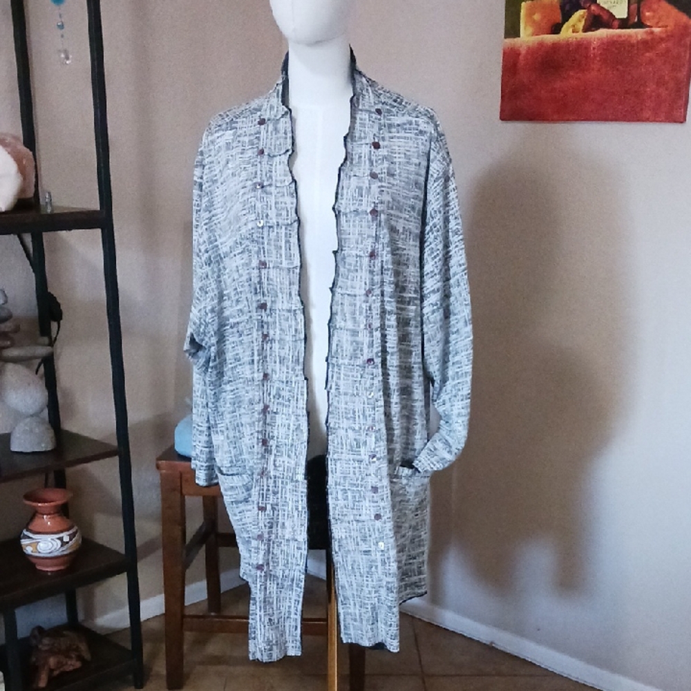 Classy Reversible Longline Cardigan Coat in Light Gray/Black